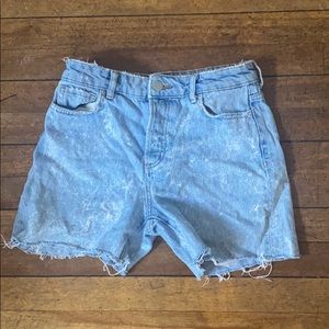 Distressed light wash shorts from Bershka